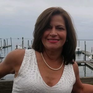 Meet your Posher, Yolanda